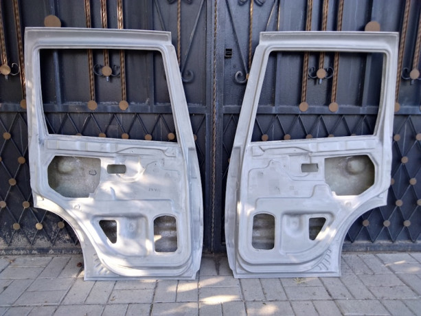 Задняя боковая дверь левая стеклопластиковая для Chevrolet Niv@ купить недорого с доставкой в Сарапул