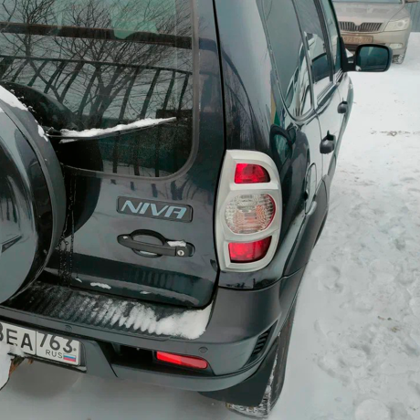 Накладки задних фонарей для Chevrolet Niv@ нового образца "Бертони" (квадратные) купить недорого с доставкой в Сарапул